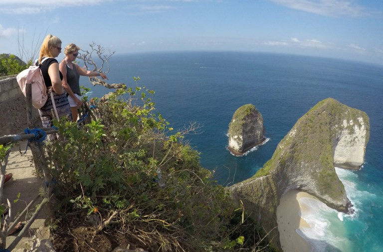 Kelingking Beach Destinasi liburan akhir pekan di Nusa Penida